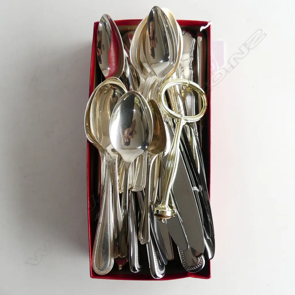 BOX ASST. SILVER PLATE CUTLERY Image 1++