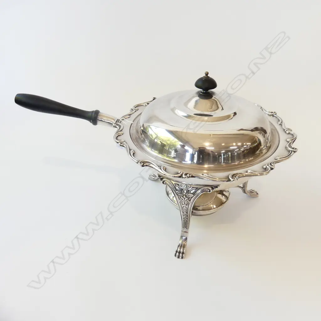 SILVER PLATED CHAFFING DISH WITH STAND & BURNER BY INTERNATIONAL SILVER CO. USA D.28CM Image 1++
