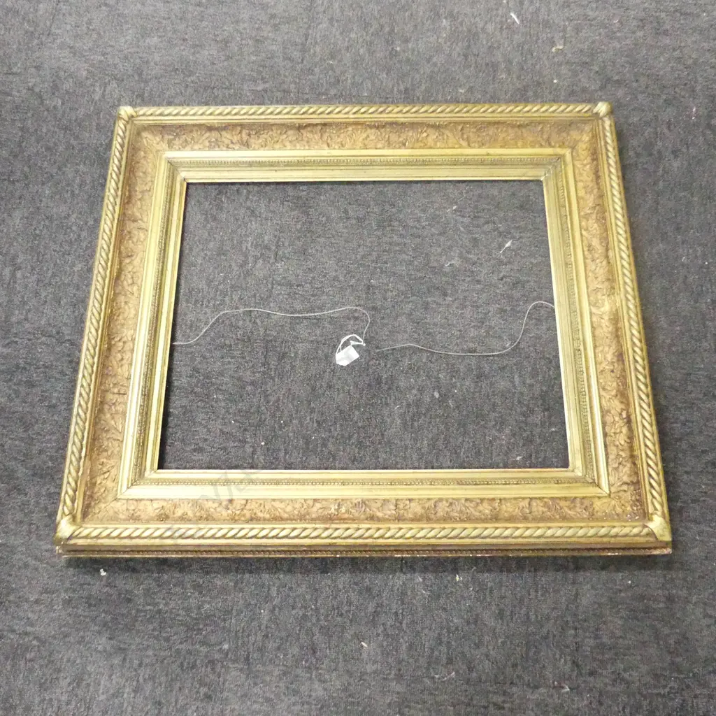 ANTIQUE GILT FRAME 790x910mm Image 1++