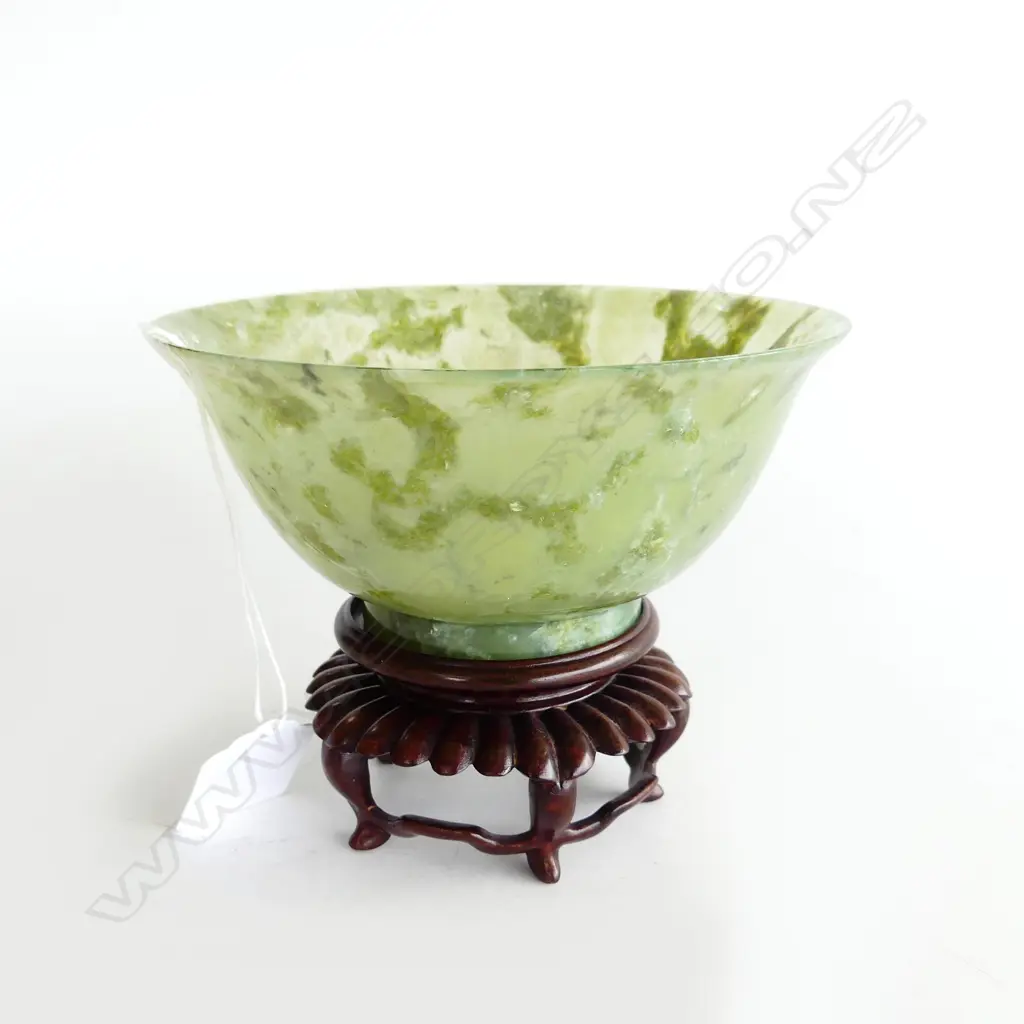 CHINESE SPINACH JADE BOWL 128mm dia ON STAND Image 1++