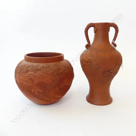 2 ORIENTAL TERRACOTTA VASES H.240 / 145mm