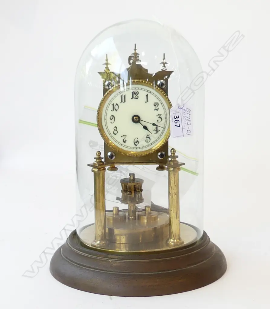 MANTLE CLOCK, GLASS DOME w KEY & PENDULUM Image 1++