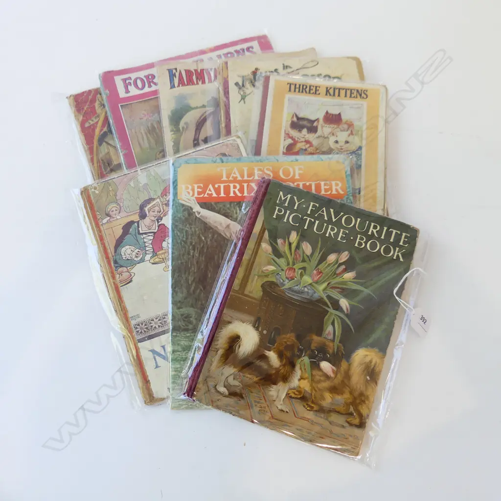 EIGHT VINTAGE CHILDREN’S BOOKS – BEATRIX POTTER, TEN LITTLE PUSSY CATS ETC Image 1++