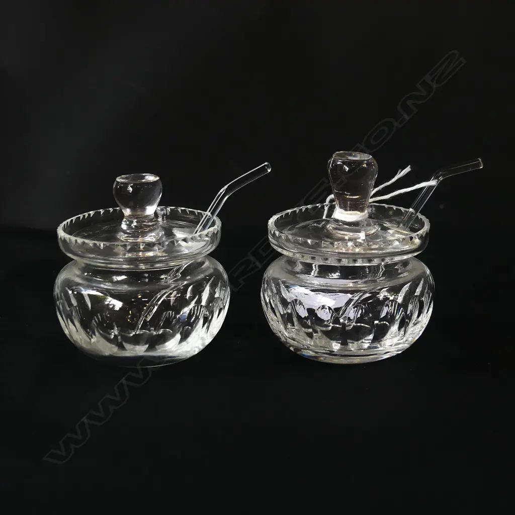2 VINTAGE CRYSTAL SALT CELLARS w SPOONS  Image 1++