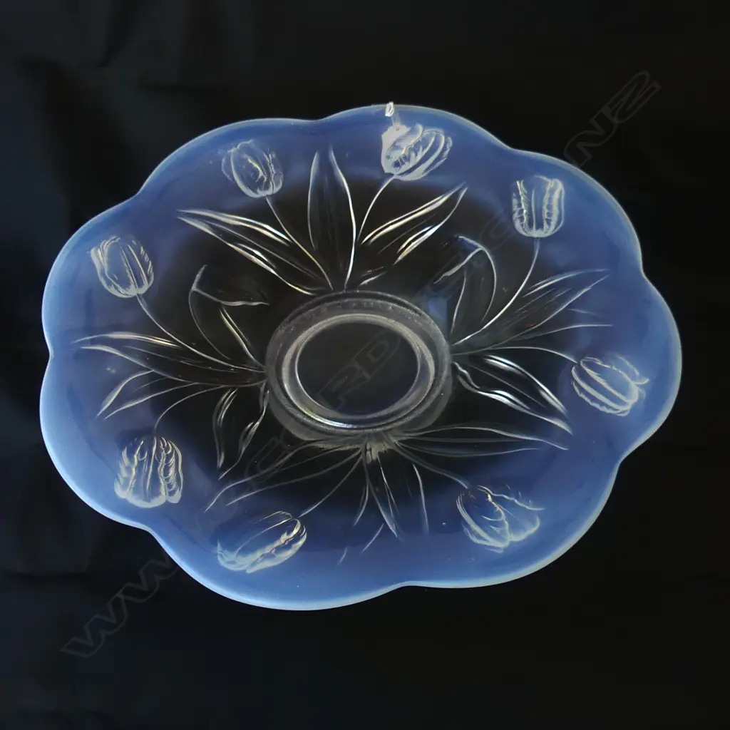 LRG BAROLAC OPALESCENT TULIP BOWL, dia 280mm Image 1++