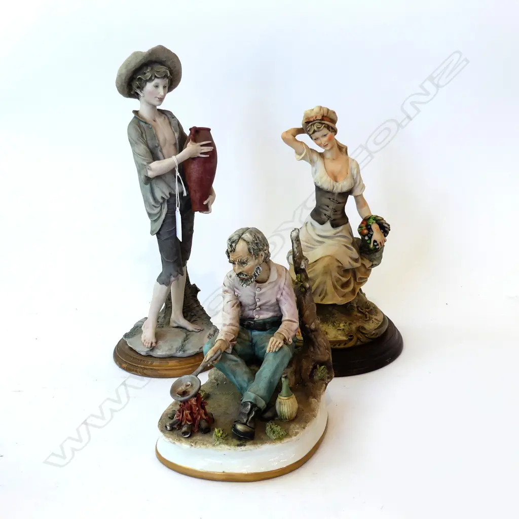 3 CAPODIMONTE FIGURINES H.360mm Image 1++