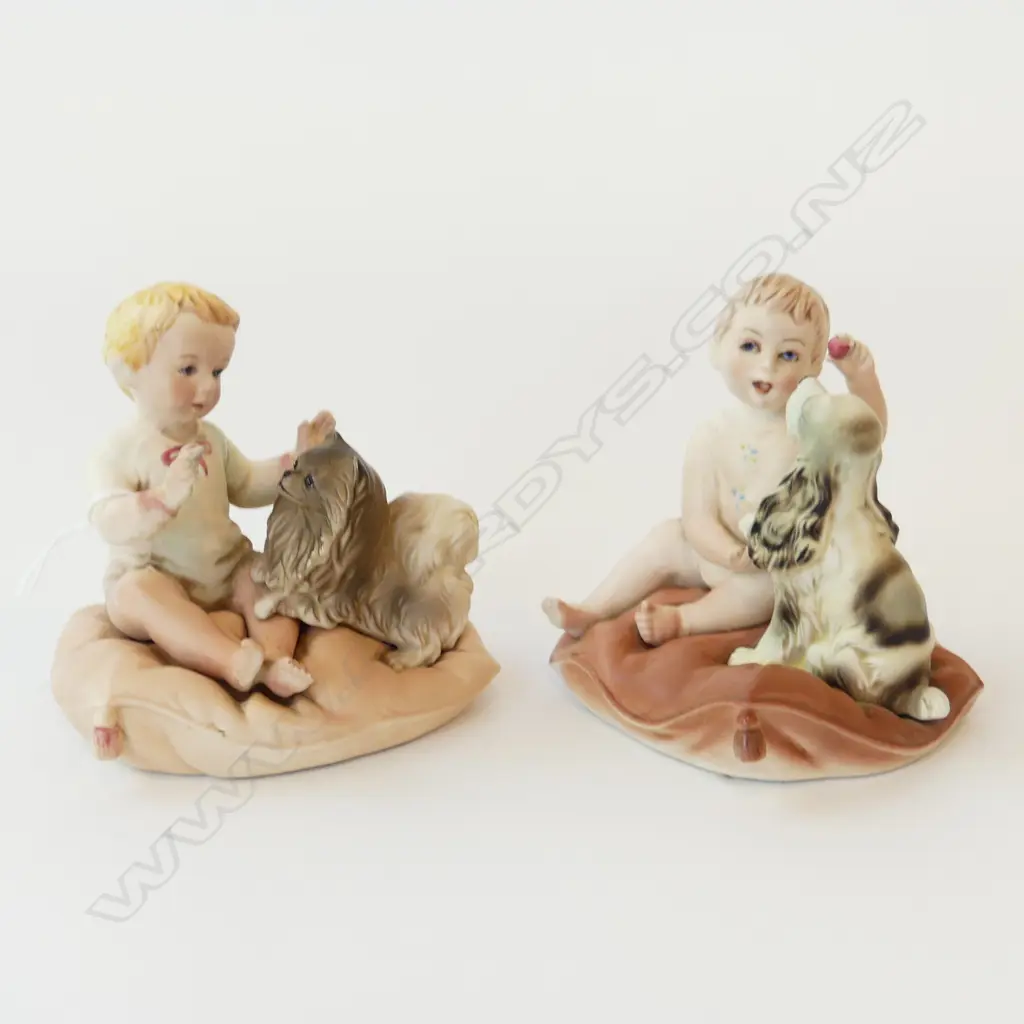 PAIR OF HAND PAINTED PILLOW BABIES PLAYING WITH DOGS L.10CM  Image 1++