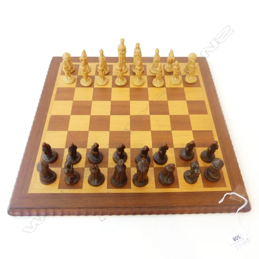 RESIN CHESS SET w. WOODEN BOARD 395x395mm Image 1++