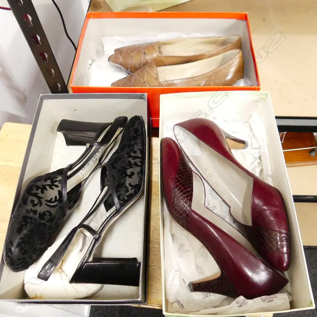 3 PRS ITALIAN WOMANS SHOES, BOXED - 371/2, 38, 381/2 Image 1++