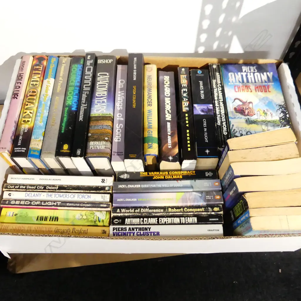 BOX LOT BOOKS; SCI FI & CYBERPUNK Image 1++