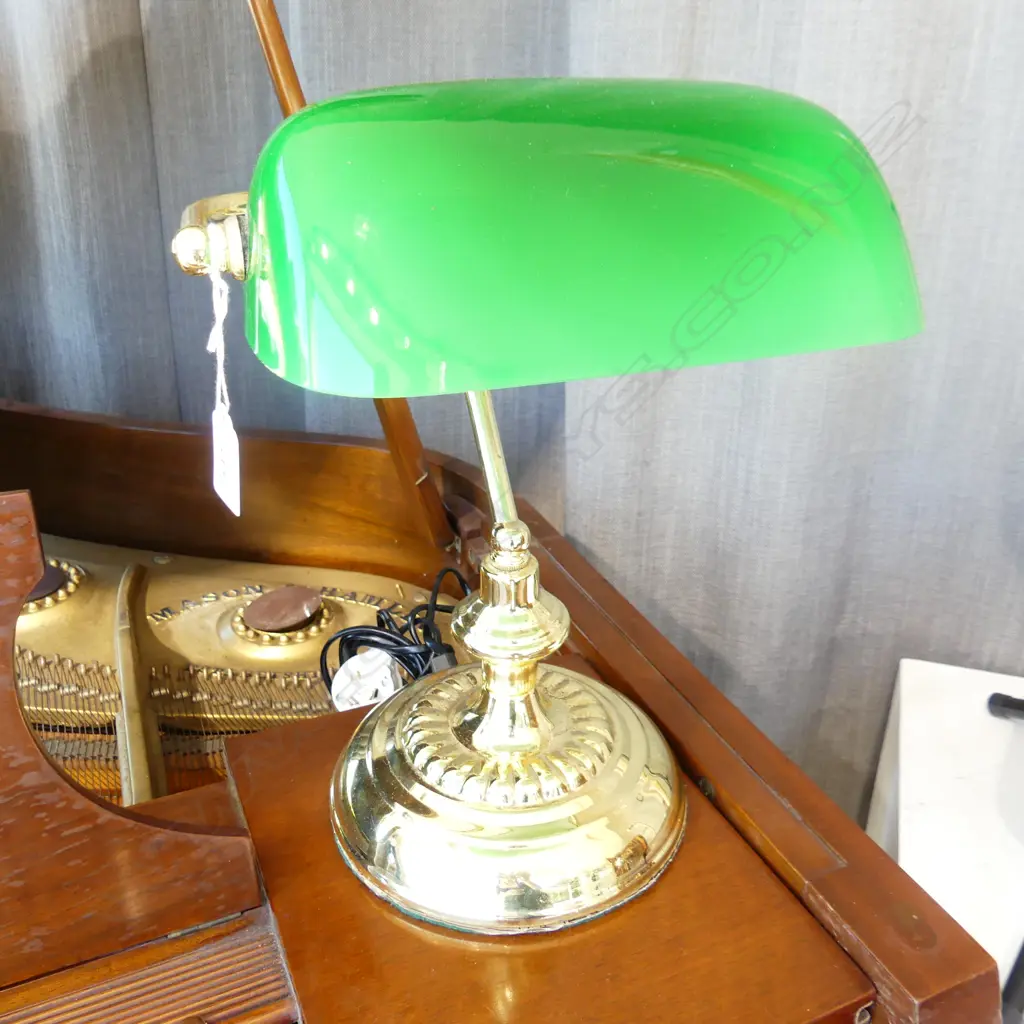BANKERS LAMP - GREEN GLASS SHADE H.350mm Image 1++