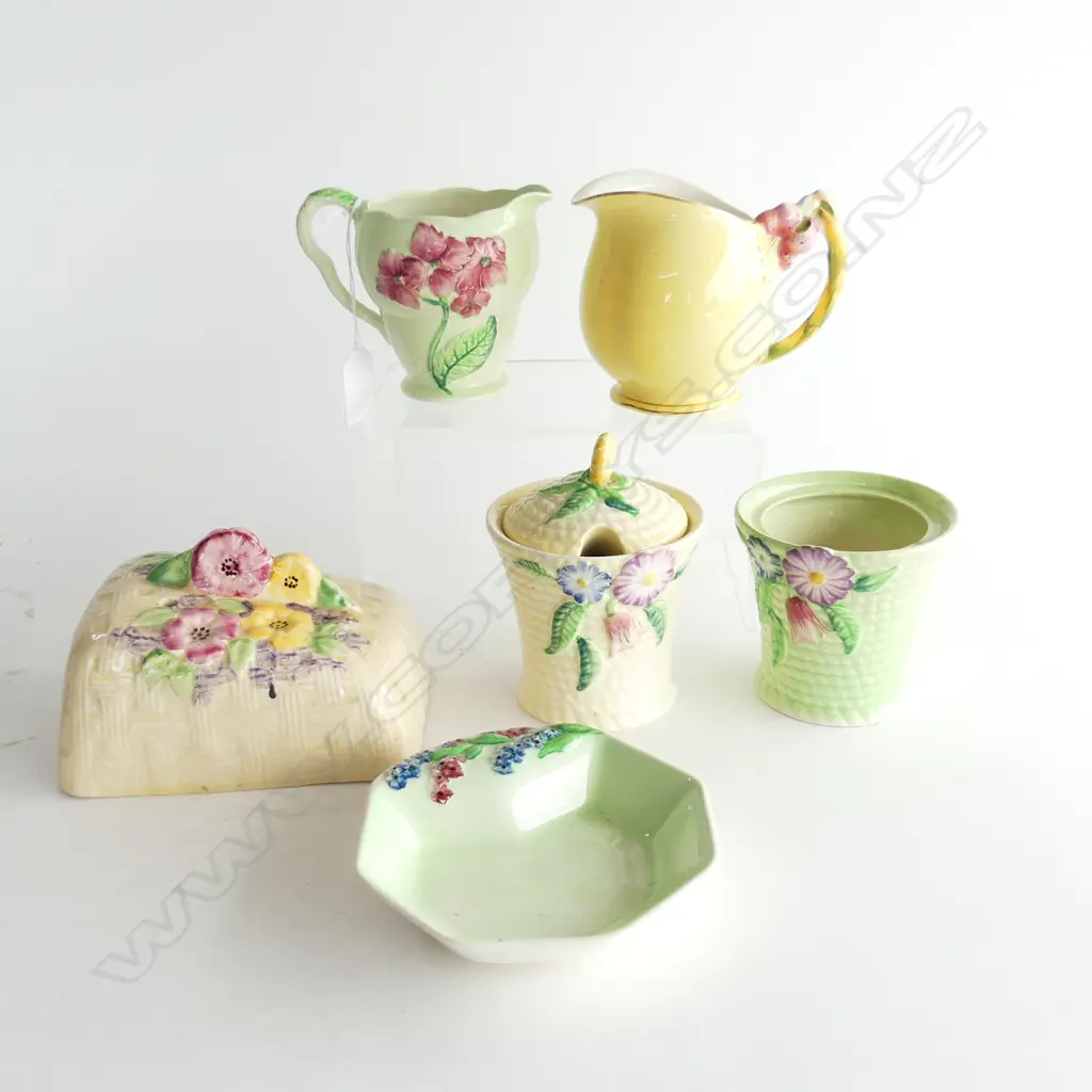 5 PCS CARLTON WARE & A YELLOW ROYAL WINTON JUG Image 1++