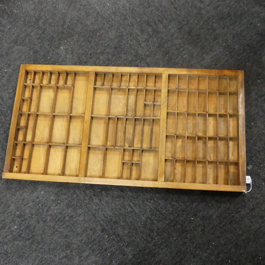 PRINTERS TRAY 820x425mm Image 1++