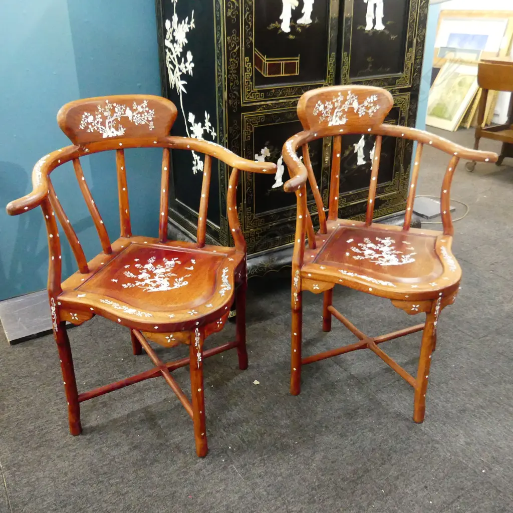 3 PCE ORIENTAL MoP INLAID SET; PR CHAIRS + TABLE Image 1++