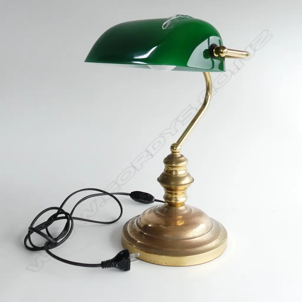 brass bankers lamp green glass shade h.380MM Image 1++