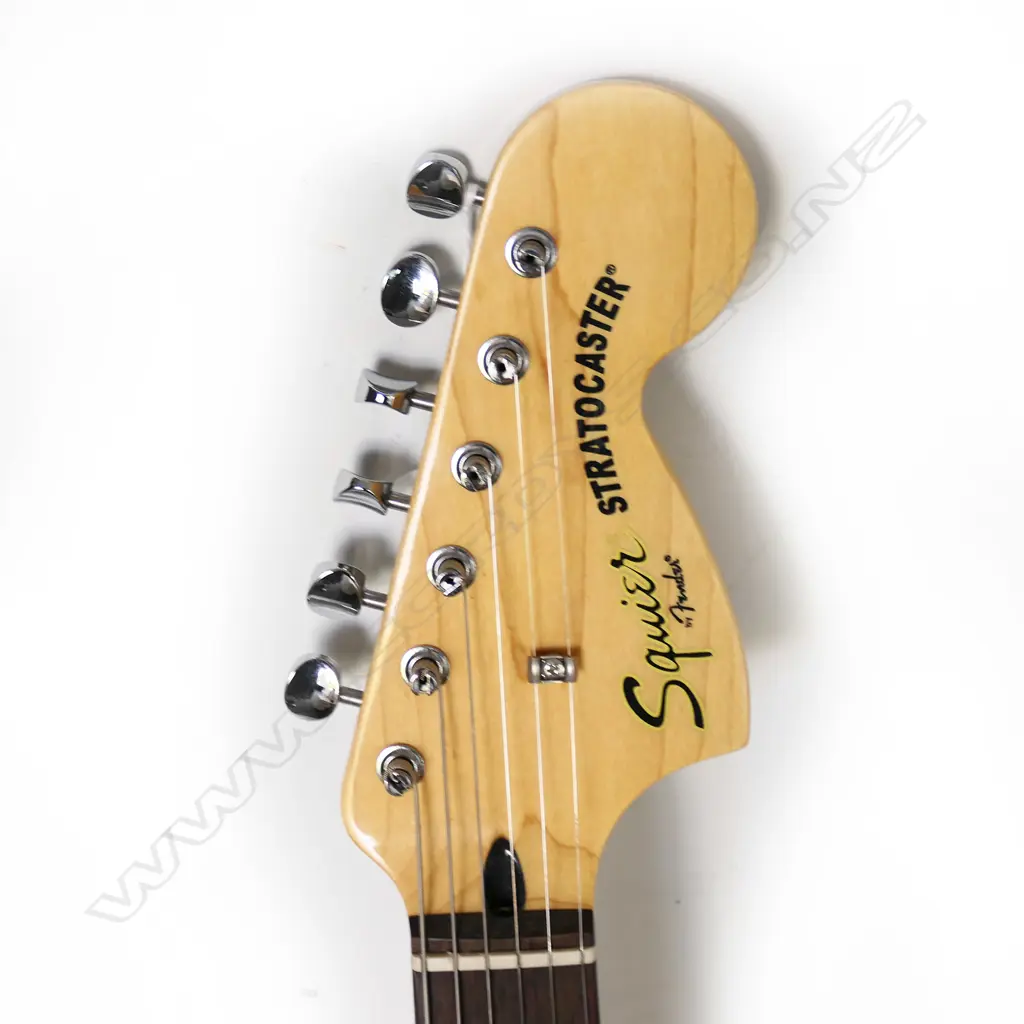 SQUIRE STRATOCASTER ELECTRIC GUITAR BY FENDER WITH SOFT CASE Image 1++