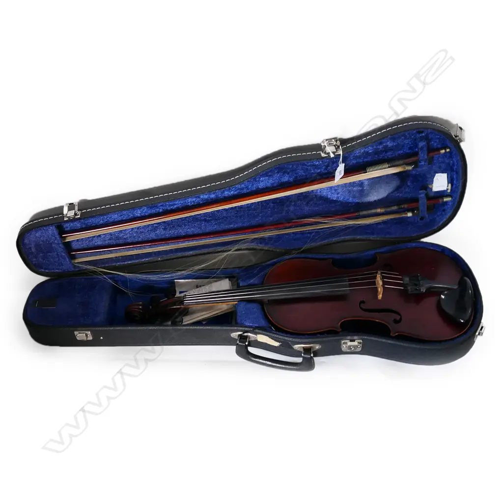 CASED ANTIQUE VIOLIN & 2 BOWS - LABELLED JOSEPH HILL 1759 L.600mm Image 1++