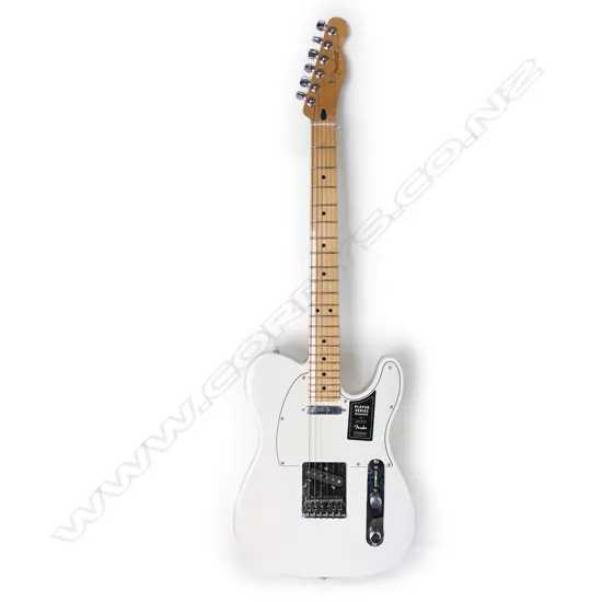 FENDER PLAYER ELECTRIC TELECASTER GUITAR IN MEXICAN WHITE WITH SOFT CASE