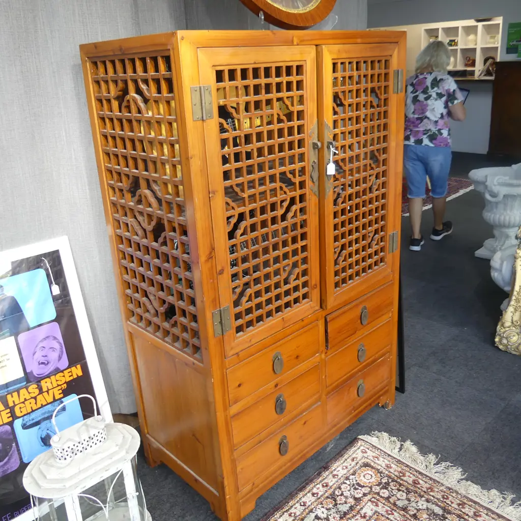 LARGE ORIENTAL CUPBOARD - LATTICE DESIGN 1020x545x1635mm Image 1++