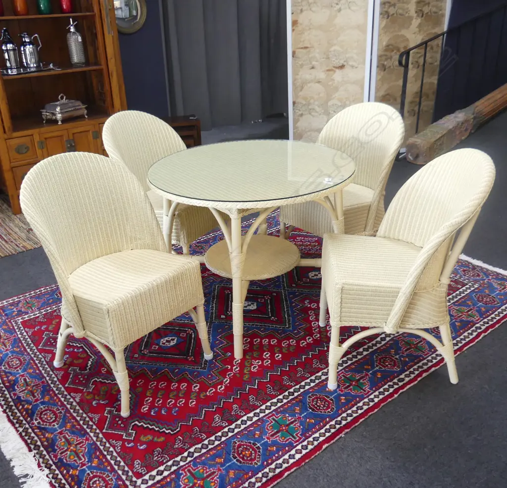 LUSTY LLOYD LOOM 4 CHAIRS + TABLE 910mm dia Image 1++