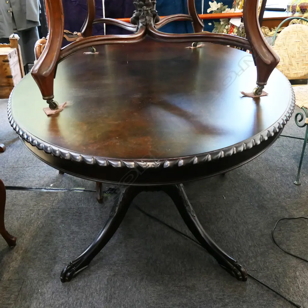 MAHOGANY PEDESTAL CARVED DINING TABLE Image 1++