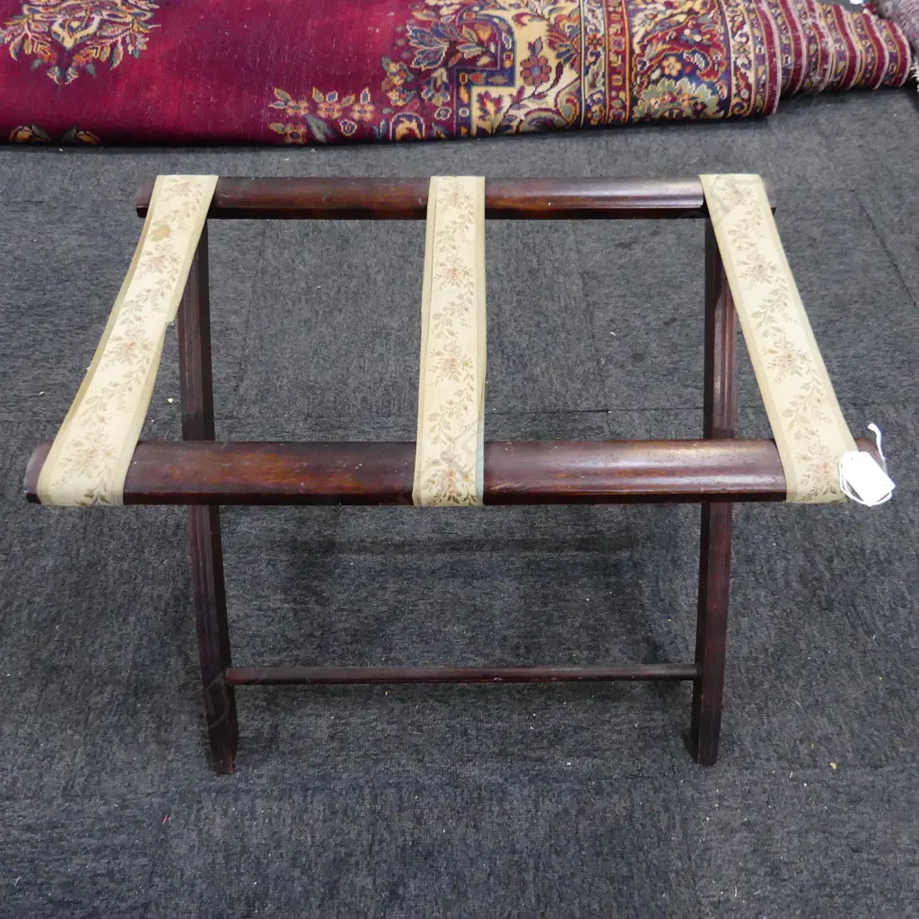 FOLDING SUITCASE STAND W.565mm Image 1++