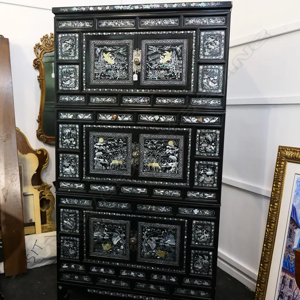 LG KOREAN 3 PART CABINET; BLACK LAQUER w. MoP INLAY 1010x495x1835mm Image 1++