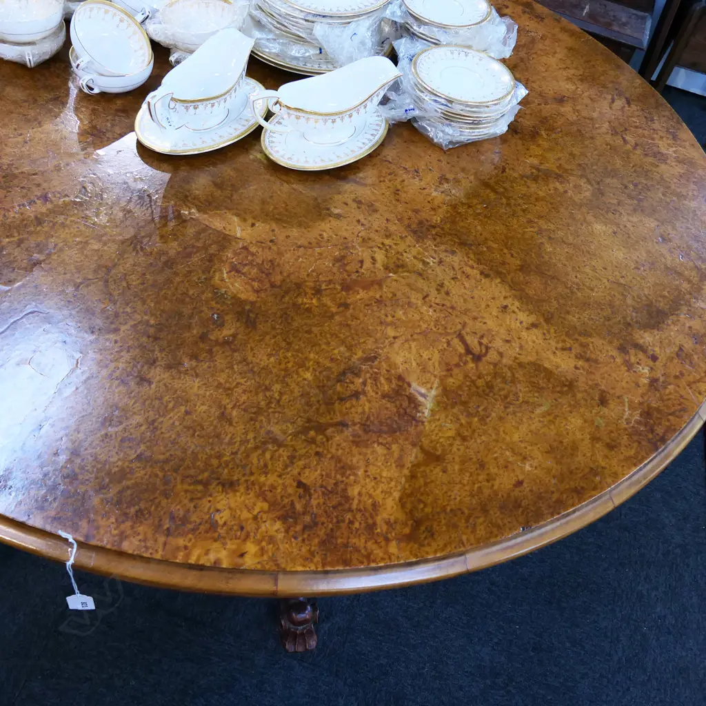 VICTORIAN WALNUT DINING TABLE 1400mm dia Image 1++