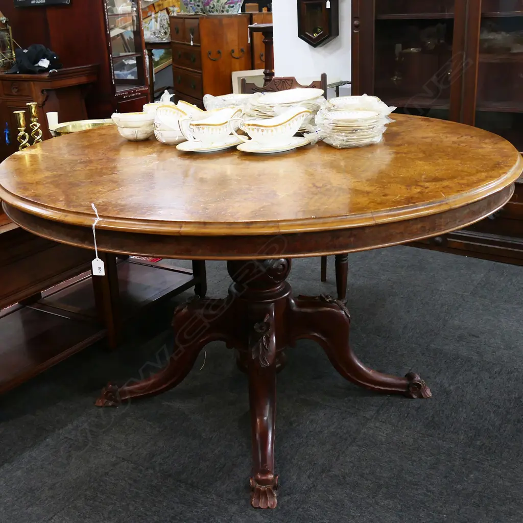 VICTORIAN WALNUT DINING TABLE 1400mm dia Image 1++