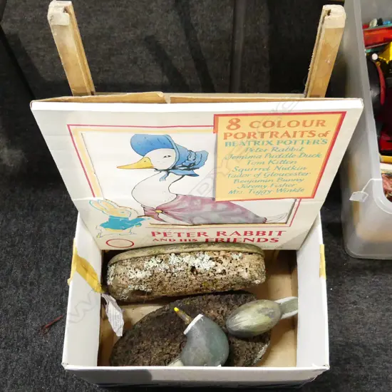 BOX LOT ARTWORKS, 2 DUCK DECOYS, WASHBOARD