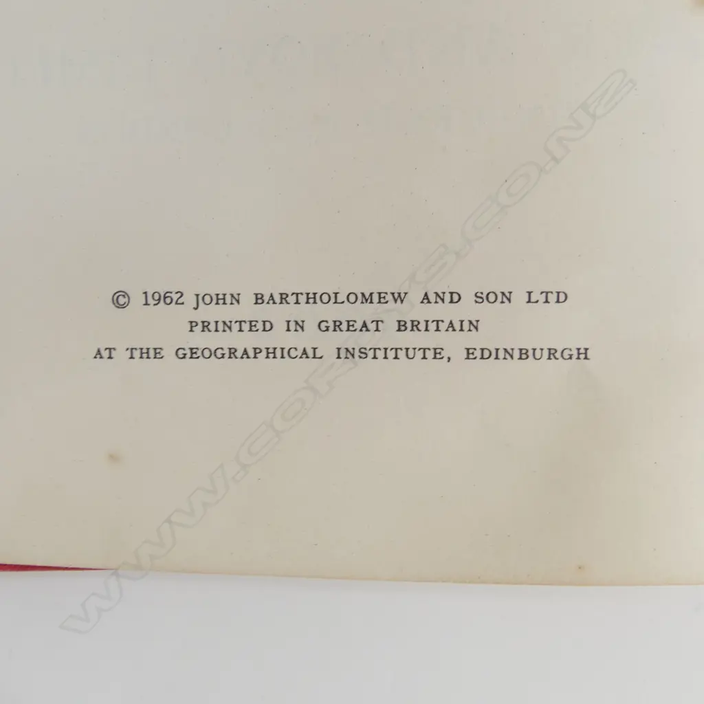 SIX LARGE BOOKS – MODERN SCHOOL OF ART, BARTHOLOMEW ATLAS, OLD ENGLAND ANTIQUITIES ETC  Image 1++