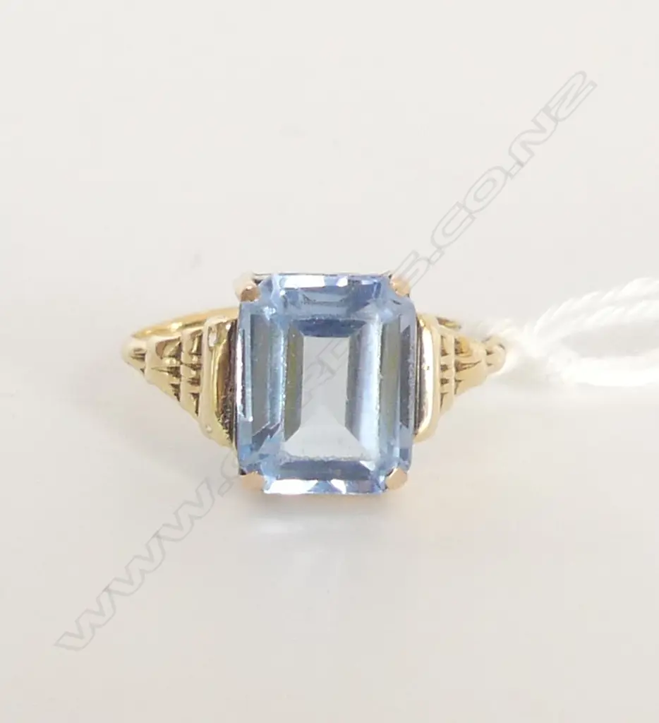 OLD 14ct GOLD & BLUE STONE RING 2.0gms the band getting thin Image 1++