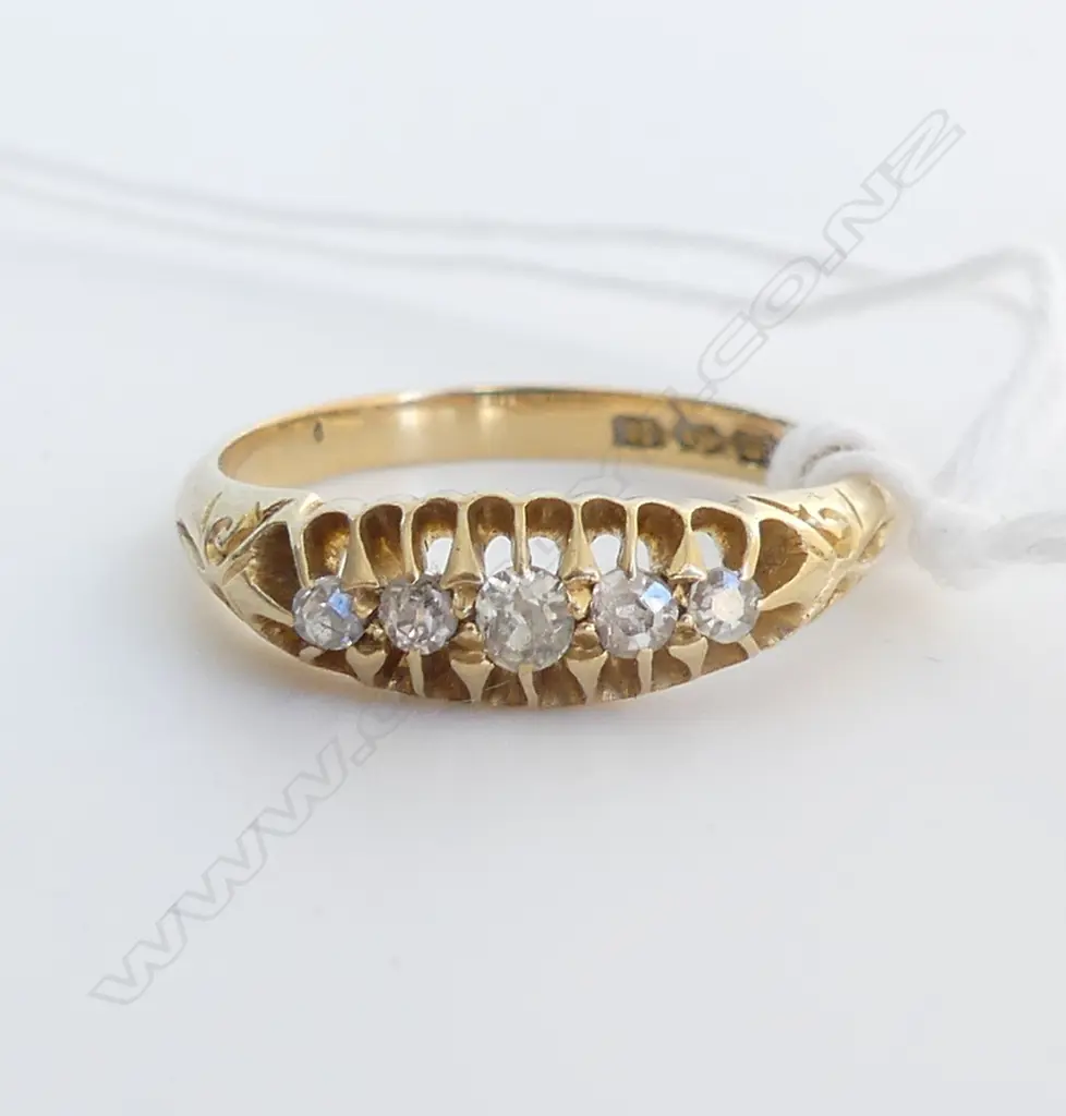 18CT GOLD & 5 STONE DIAMOND RING Birmingham 1923 old cuts 3.46gms Image 1++