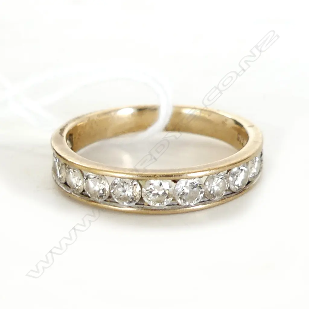 9ct GOLD & 12 DIAMOND ETERNITY BAND channel set 2.42gms Image 1++