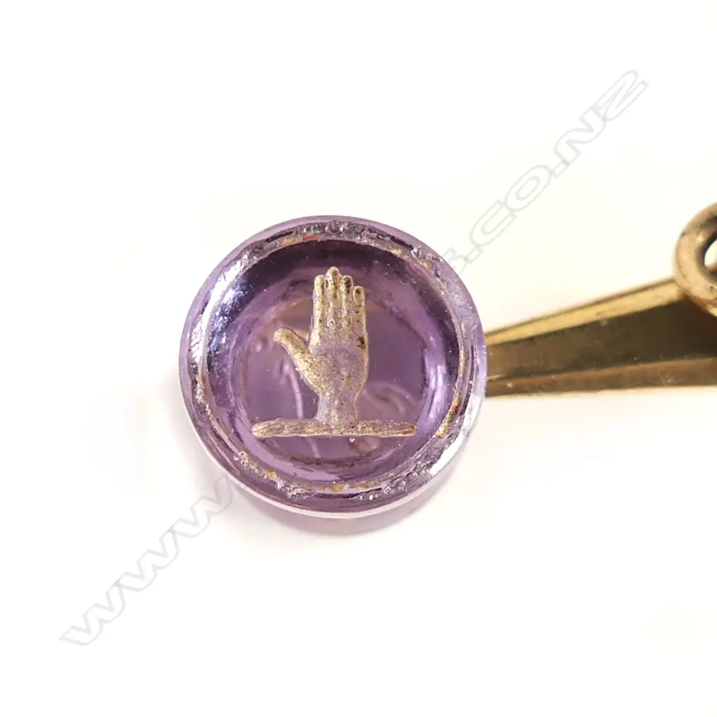 9CT PENDANT, GOLD WATCH KEY & CHARM 6.1gms Image 1++