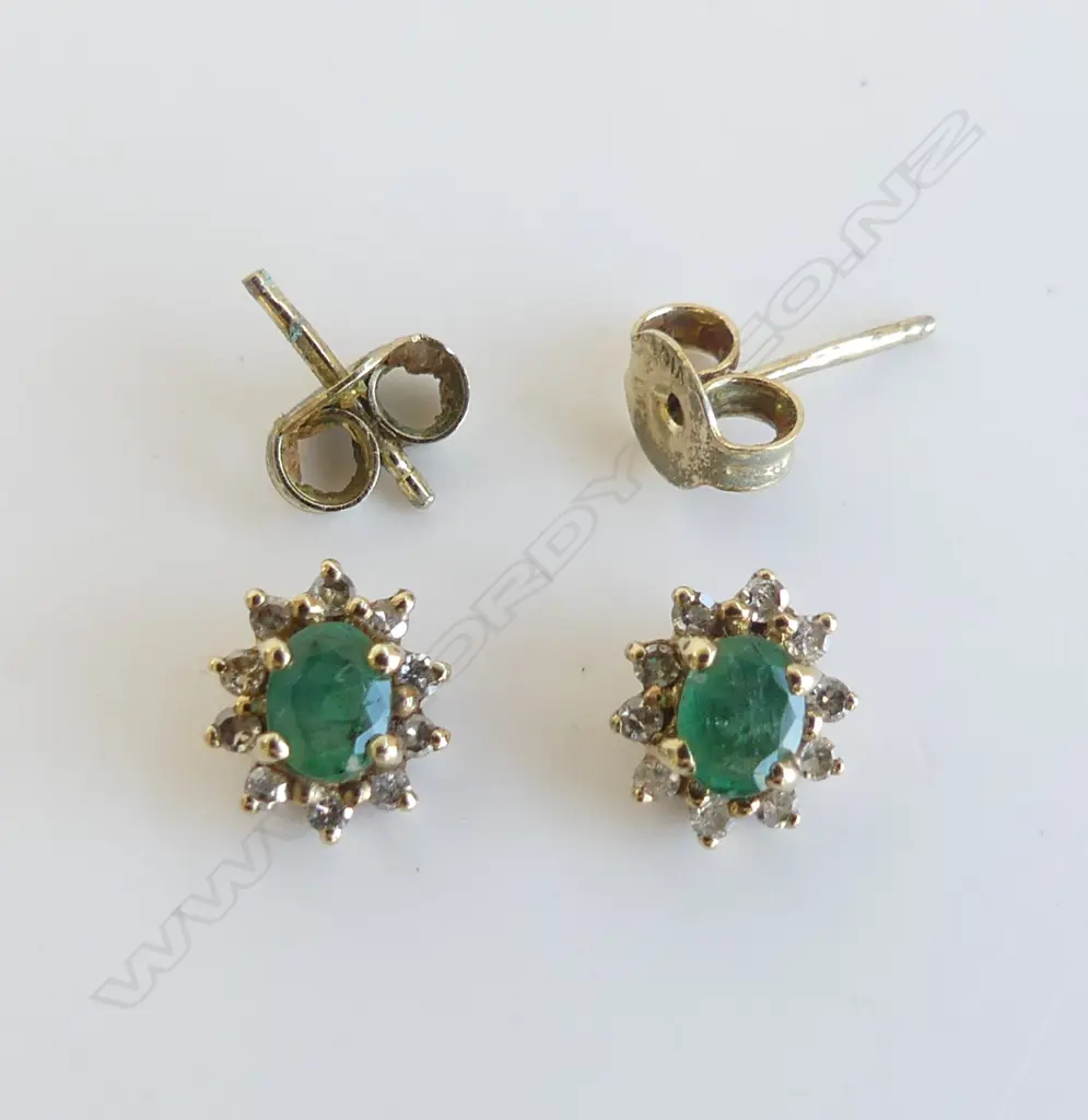 EMERALD AND DIAMOND EARRINGS (AF) Image 1++