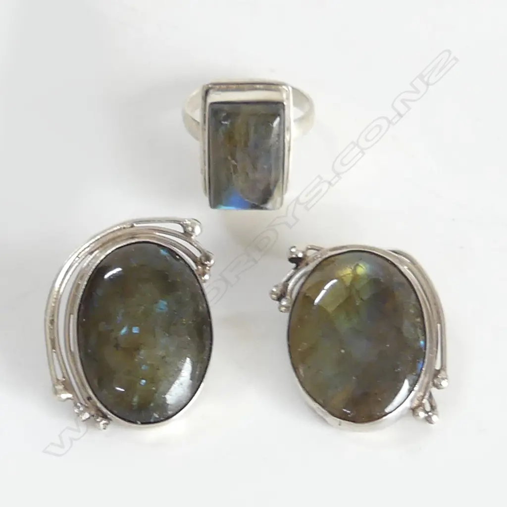 S/SILVER LABRADORITE RING & MATCHING EAR CLIPS Image 1++