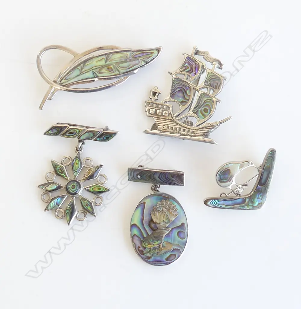 5 STG & PAUA BROOCHES Image 1++