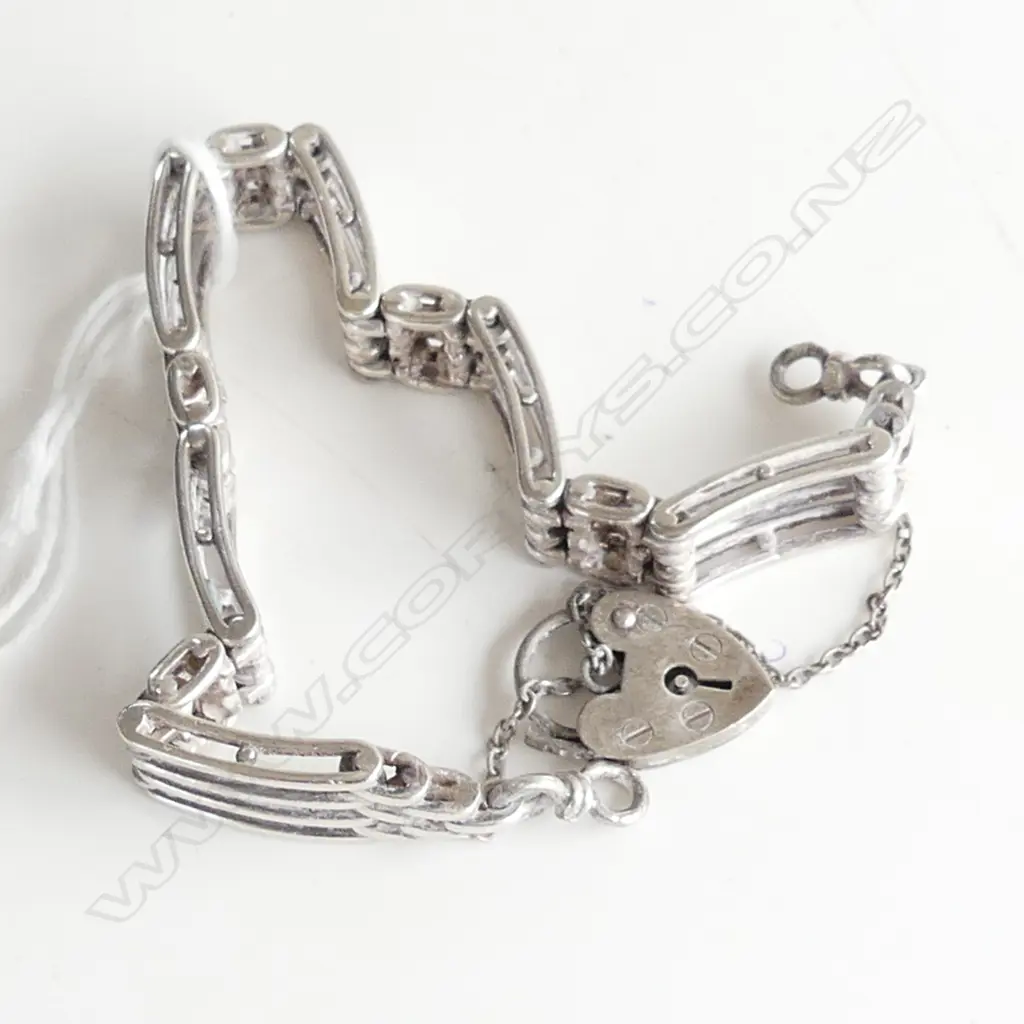 SILVER GATE BRACELET HEART PADLOCK Image 1++