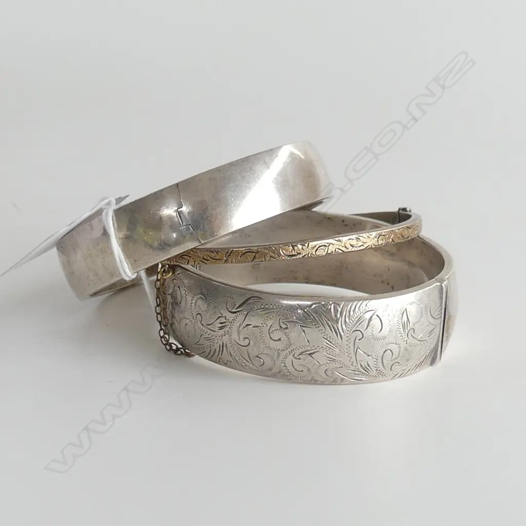 3 SILVER HALF HINGED BANGLES narrow & wide. The widest w small dent 64gms Image 1++