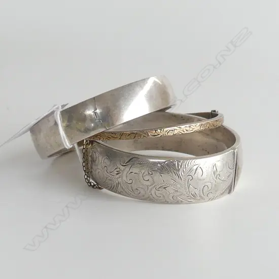 3 SILVER HALF HINGED BANGLES narrow & wide. The widest w small dent 64gms