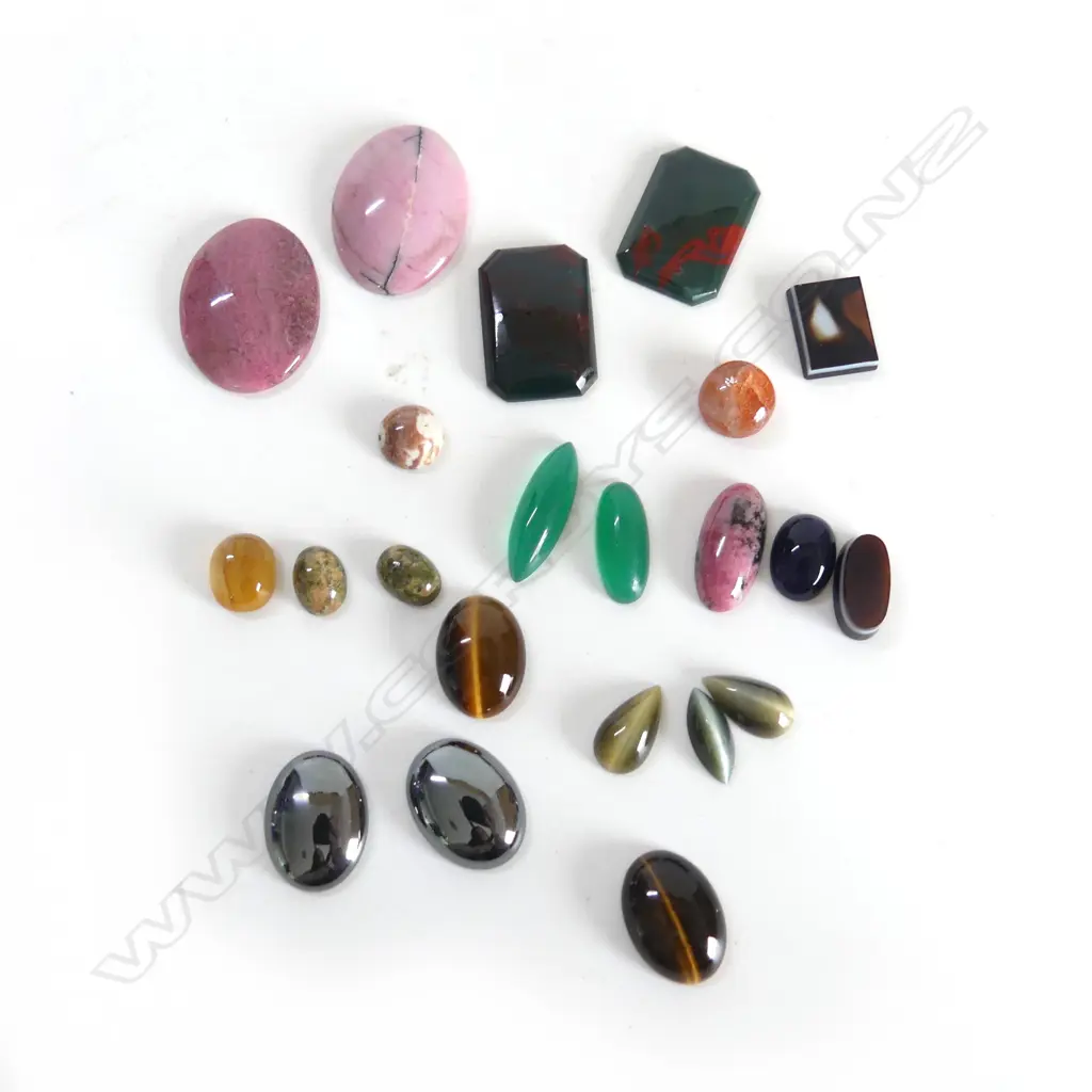 MIXED BAG SEMI PRECIOUS GEMSTONES AGATE TIGER EYE CATS EYE Image 1++