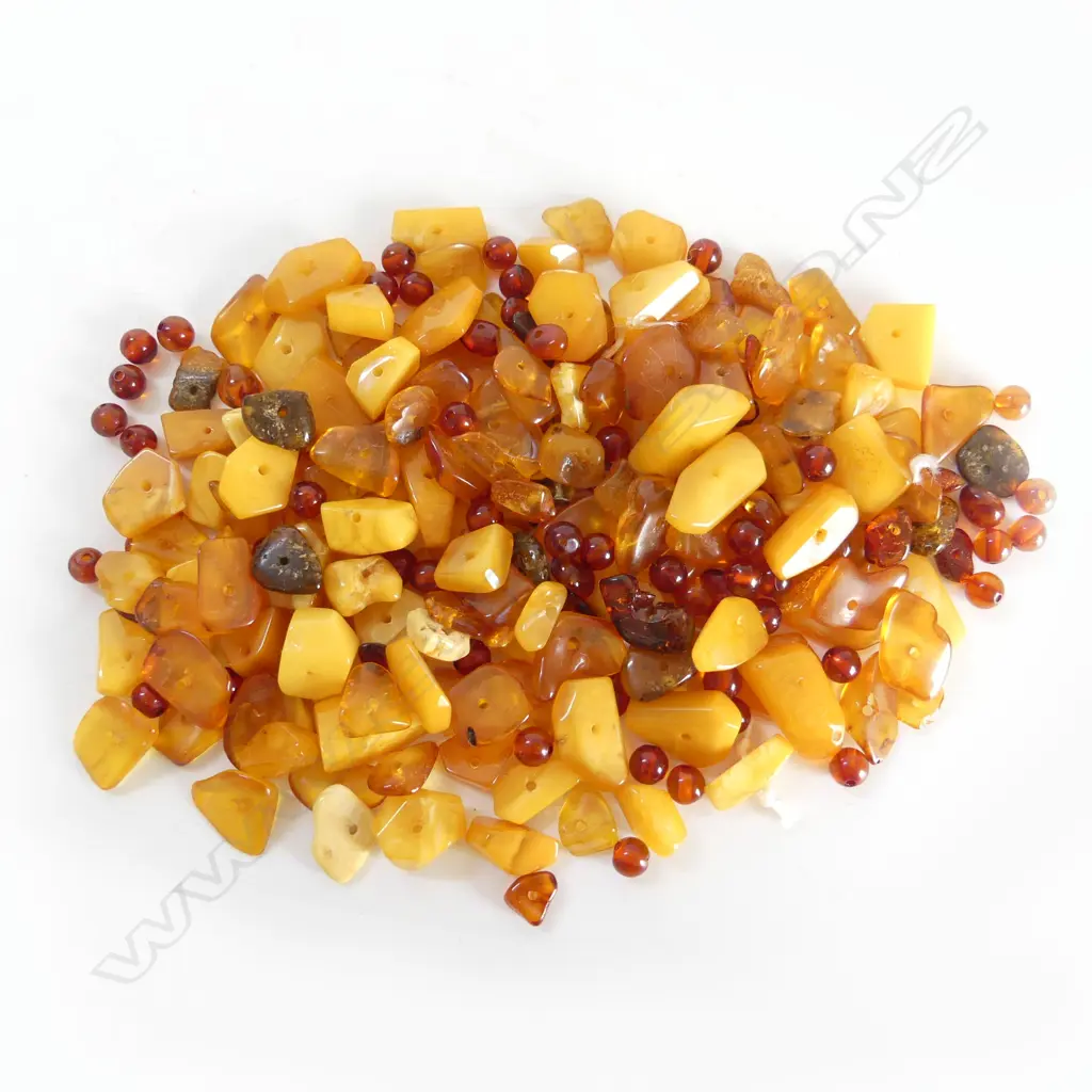 BAG LOT OF AMBER BEADS Image 1++
