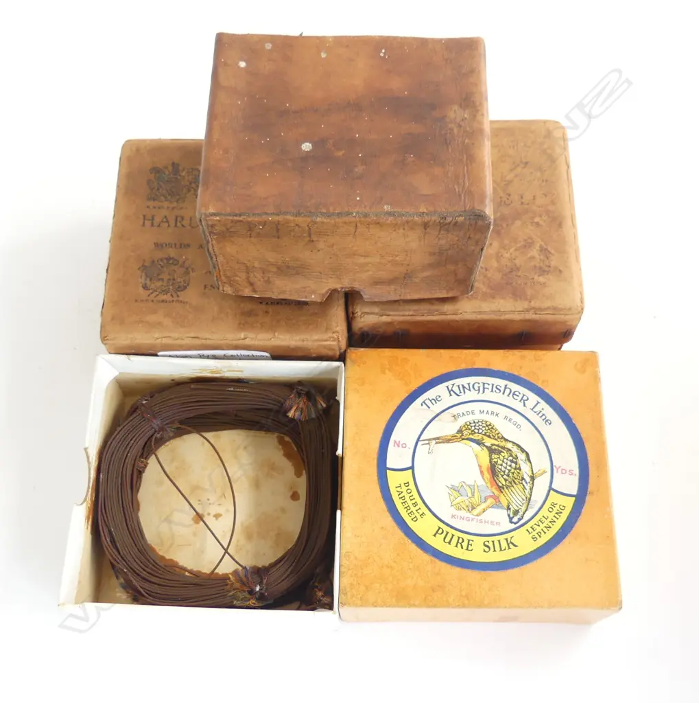 Alan Pye fishing collection: SELECTION OF OLD LINE DRESSINGS IN ORIGINAL TINS + LINES & VINTAGE BOXES Image 1++