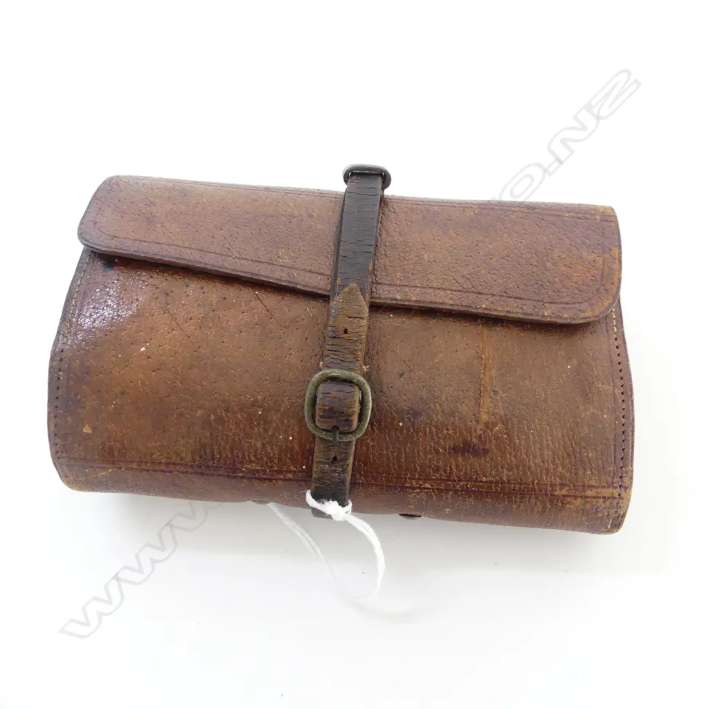 Alan Pye fishing collection: PIG SKIN FLY BOX with ENVELOPES FOR CASTS & GUT DAMPERS c1930 Image 1++