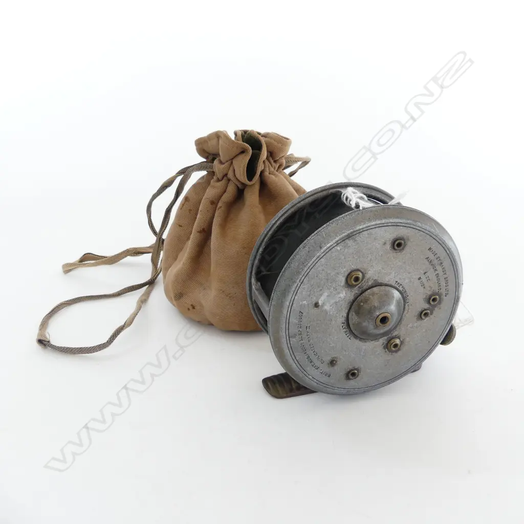 Alan Pye fishing collection CASTS + GUT TRACES ETCHARDY 3 1/2" UNIQUE FLY REEL - MADE FOR TISDALLS N.Z. Image 1++