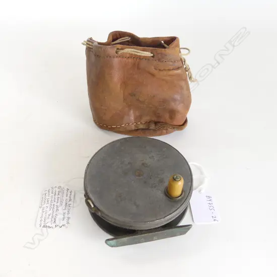 Alan Pye fishing collection: HARDY'S 3 7/8" PERFECT NARROW DRUM FLY REEL w old leather bag