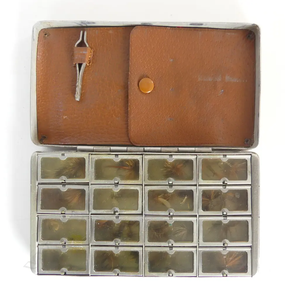 ALAN PYE'S ALLCOCKS DRY FLY BOX 6 ½" x 3 ⅝" x 1⅛" w 16 flip top celluloid lids & leather wallet w 14 wet flys.C 1930 Image 1++