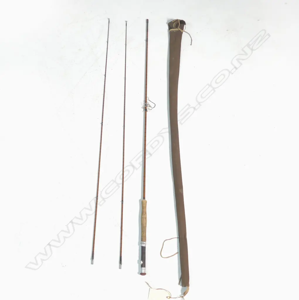 2 PIECE SPLIT TROUT ROD call the 'Joe Frost', MADE TO SUIT THE NZ CONDITIONS. Original bag 1340 mm. Circa 1938 Image 1++
