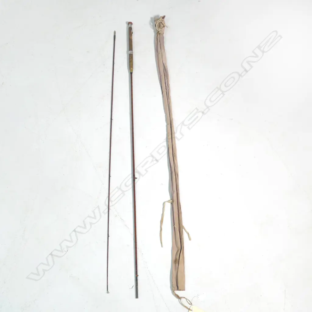 SPLIT CANE 'KNOCKOUT' FLY ROD. A GOOD WALL HANGER in original bag. CIRCA 1940.1450MM Image 1++